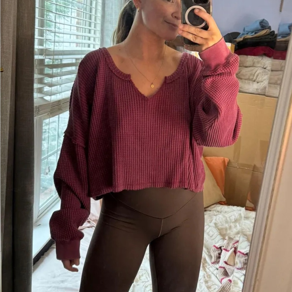 Altar’d state cropped long sleeve top